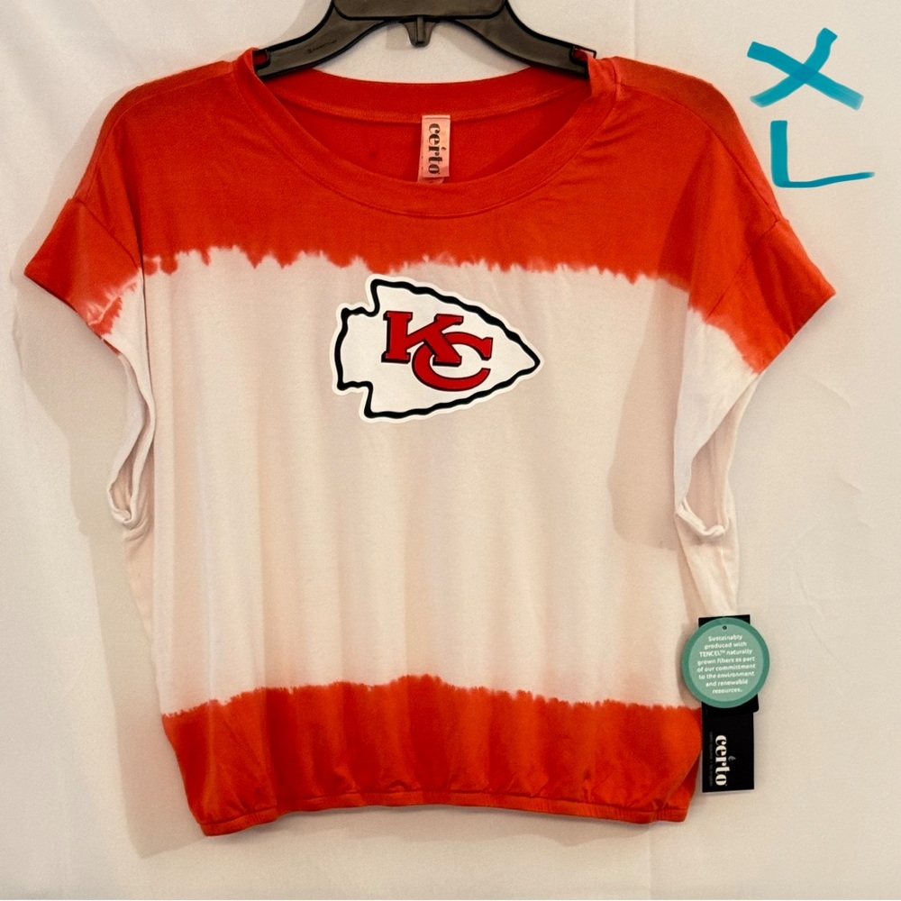 NFL Red and White Women's Short Sleeve Tee